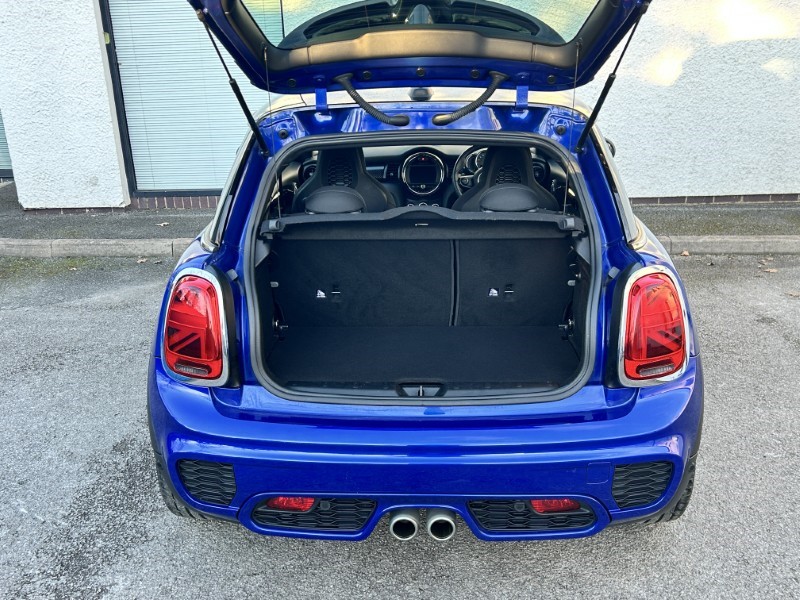 2019 (19) MINI HATCHBACK 2.0 Cooper S Sport II 3dr Auto 5062845