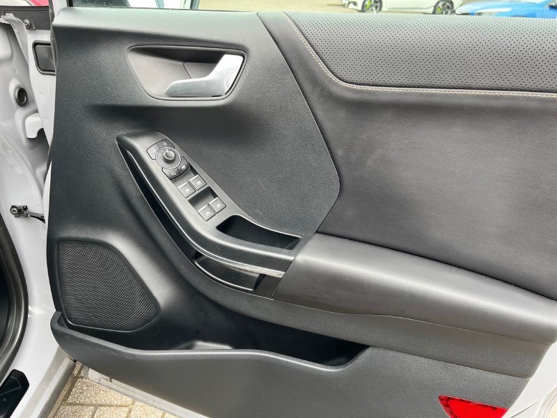 2023 (72) FORD PUMA 1.0 EcoBoost Hb mHEV 155 ST-Line X Gold Ed 5dr DCT 3415173