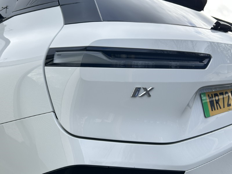 2022 (72) BMW iX 240kW xDrive40 M Sport Edition 76.6kWh 5dr Auto 5065945