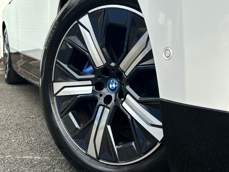 2022 (72) BMW iX 240kW xDrive40 M Sport Edition 76.6kWh 5dr Auto 5065951