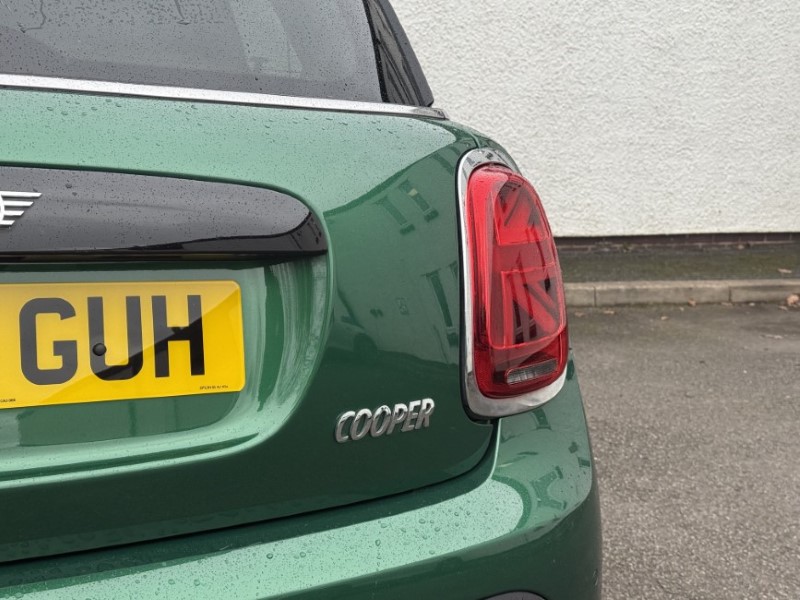 2023 (73) MINI HATCHBACK 1.5 Cooper Exclusive Premium 3dr Auto 5055317