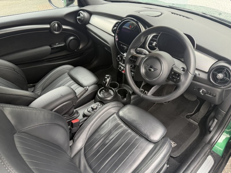 2023 (73) MINI HATCHBACK 1.5 Cooper Exclusive Premium 3dr Auto 5055323