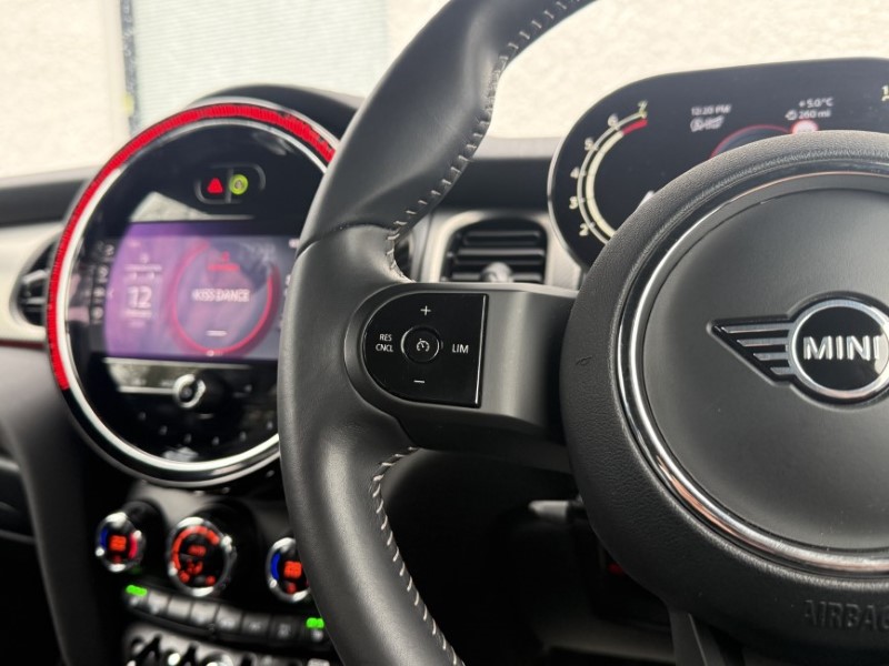 2023 (73) MINI HATCHBACK 1.5 Cooper Exclusive Premium 3dr Auto 5055310