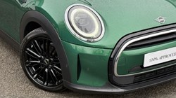 2023 (73) MINI HATCHBACK 1.5 Cooper Exclusive Premium 3dr Auto 5055336