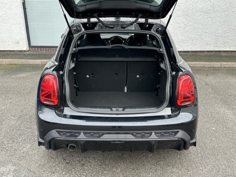 2023 (73) MINI HATCHBACK 1.5 Cooper Sport Premium 3dr Auto 5054962