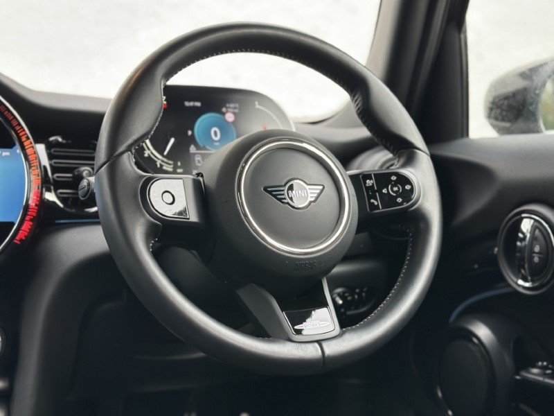 2023 (73) MINI HATCHBACK 1.5 Cooper Sport Premium 3dr Auto 5054971