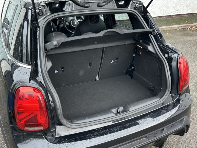 2023 (73) MINI HATCHBACK 1.5 Cooper Sport Premium 3dr Auto 5054963