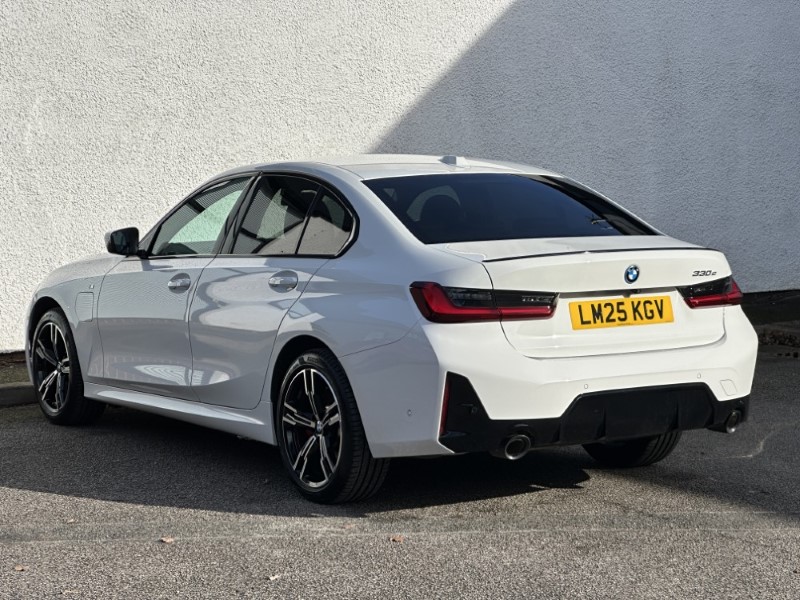 2025 (25) BMW 3 SERIES 330e 22.3 kWh M Sport 4dr Step Auto
