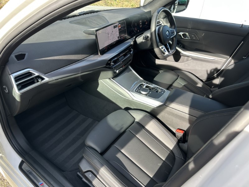 2025 (25) BMW 3 SERIES 330e 22.3 kWh M Sport 4dr Step Auto 5075170
