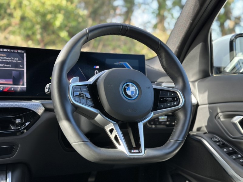 2025 (25) BMW 3 SERIES 330e 22.3 kWh M Sport 4dr Step Auto 5075168