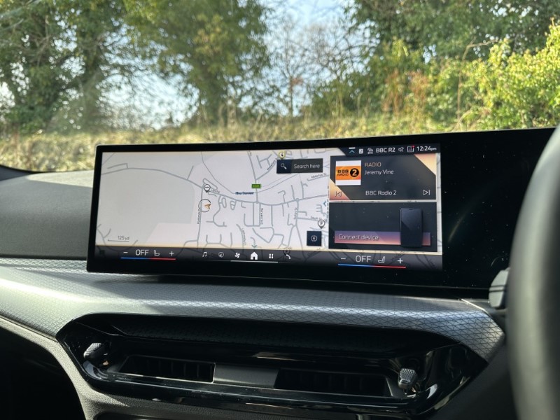 2025 (25) BMW 3 SERIES 330e 22.3 kWh M Sport 4dr Step Auto 5075144