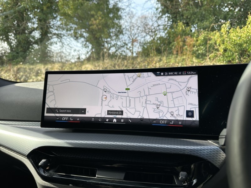 2025 (25) BMW 3 SERIES 330e 22.3 kWh M Sport 4dr Step Auto 5075146