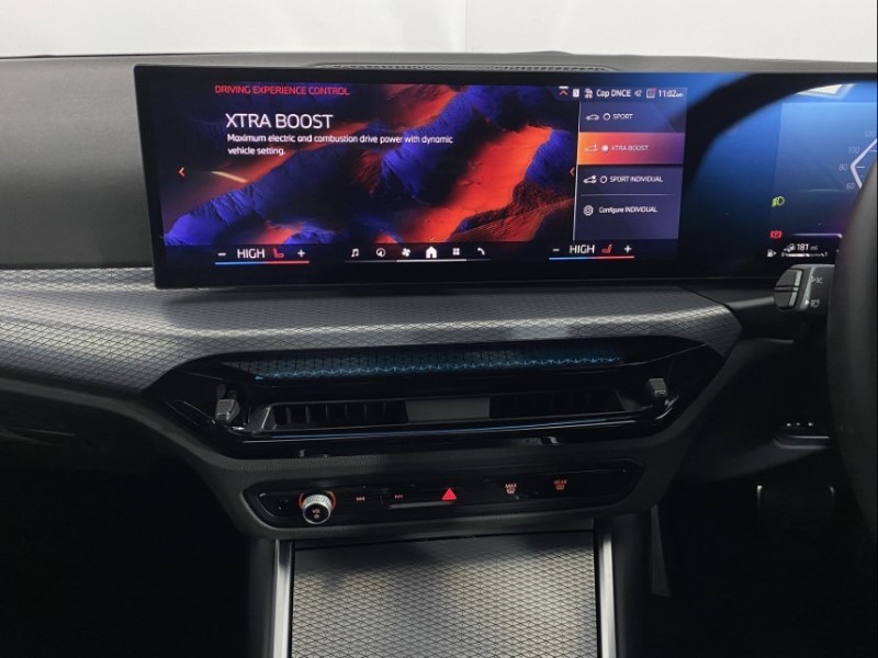 2025 (25) BMW 3 SERIES 330e 22.3 kWh M Sport 4dr Step Auto 5050837