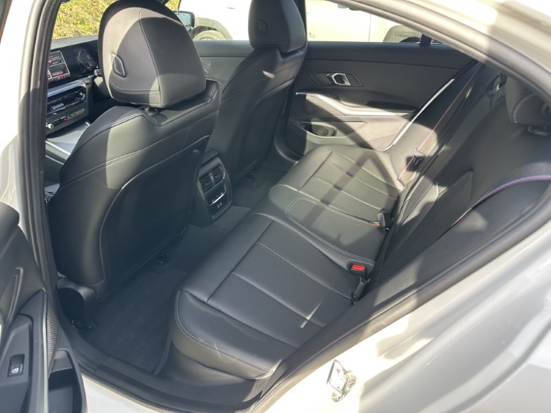 2025 (25) BMW 3 SERIES 330e 22.3 kWh M Sport 4dr Step Auto 5075166