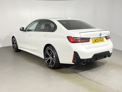 2025 (25) BMW 3 SERIES 330e 22.3 kWh M Sport 4dr Step Auto