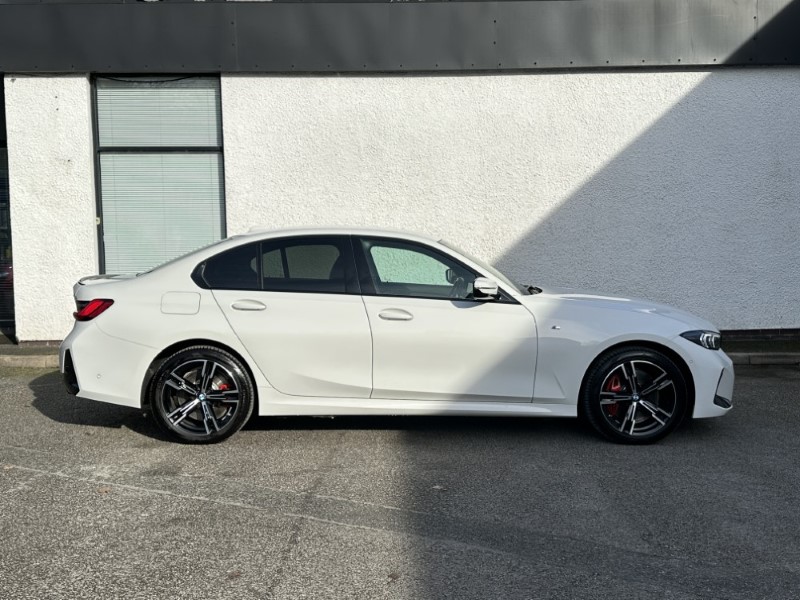 2025 (25) BMW 3 SERIES 330e 22.3 kWh M Sport 4dr Step Auto 5075131