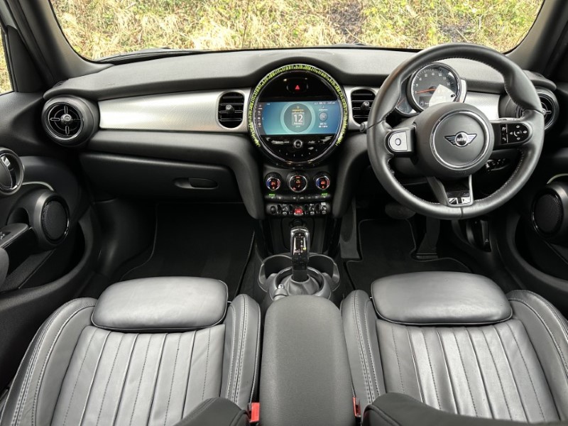 2022 (72) MINI HATCHBACK 1.5 Cooper Exclusive 5dr Auto 5057356