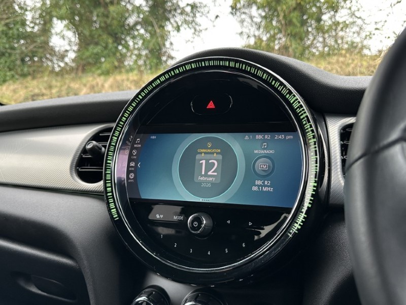 2022 (72) MINI HATCHBACK 1.5 Cooper Exclusive 5dr Auto 5057336