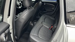 2022 (72) MINI HATCHBACK 1.5 Cooper Exclusive 5dr Auto 5057355