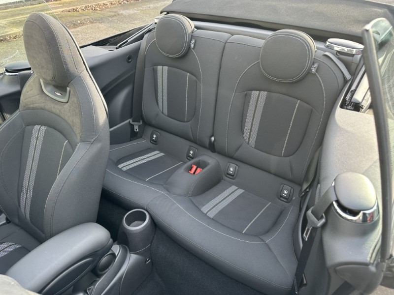 2022 (72) MINI CONVERTIBLE 1.5 Cooper Sport 2dr 5076185