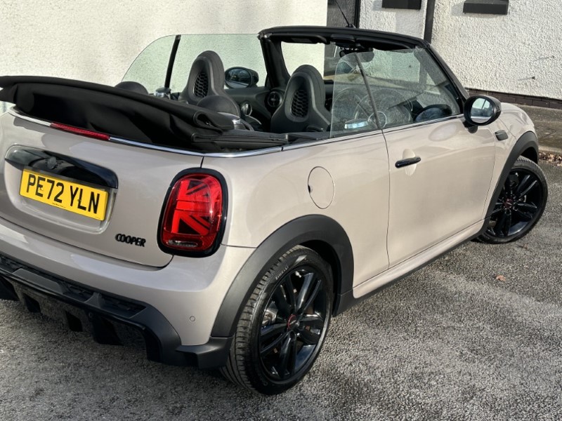 2022 (72) MINI CONVERTIBLE 1.5 Cooper Sport 2dr 5076196