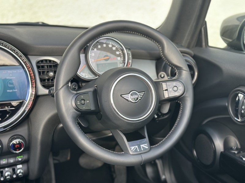 2022 (72) MINI CONVERTIBLE 2.0 Cooper S Exclusive 2dr Auto 5124387