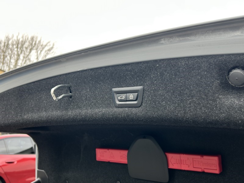 2022 (22) BMW M3 xDrive Competition M 4dr Step Auto [M Carbon] 5079968