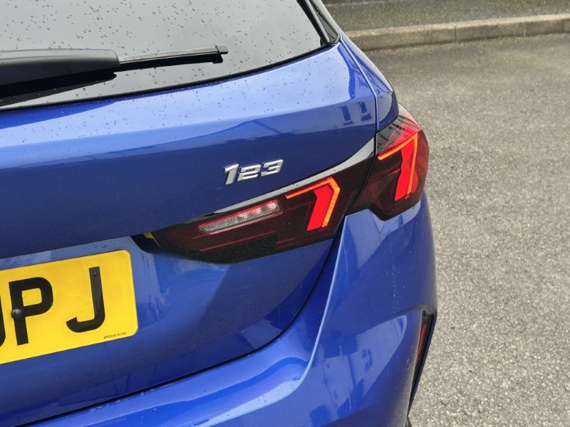 2025 (25) BMW 1 SERIES 123 xDrive M Sport 5dr Step Auto 5094238