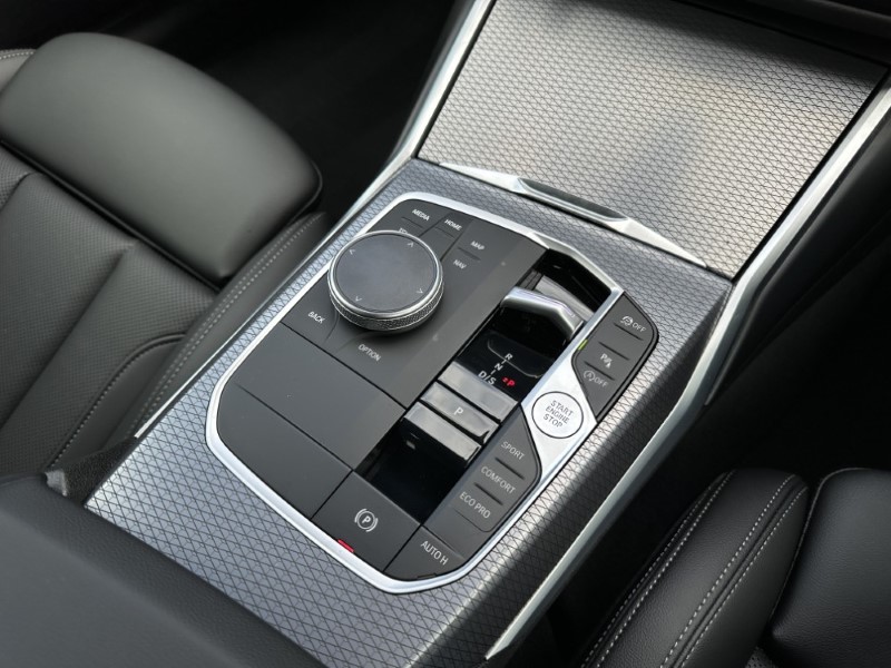 2025 (25) BMW 3 SERIES 320i M Sport 4dr Step Auto 5231027