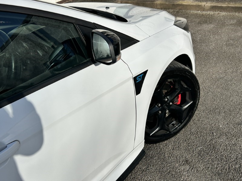 2017 (66) FORD FOCUS 2.0T EcoBoost ST-3 5dr 5167307