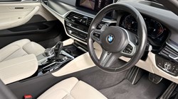 2022 (22) BMW 5 SERIES 520d xDrive MHT M Sport 4dr Step Auto 5267559