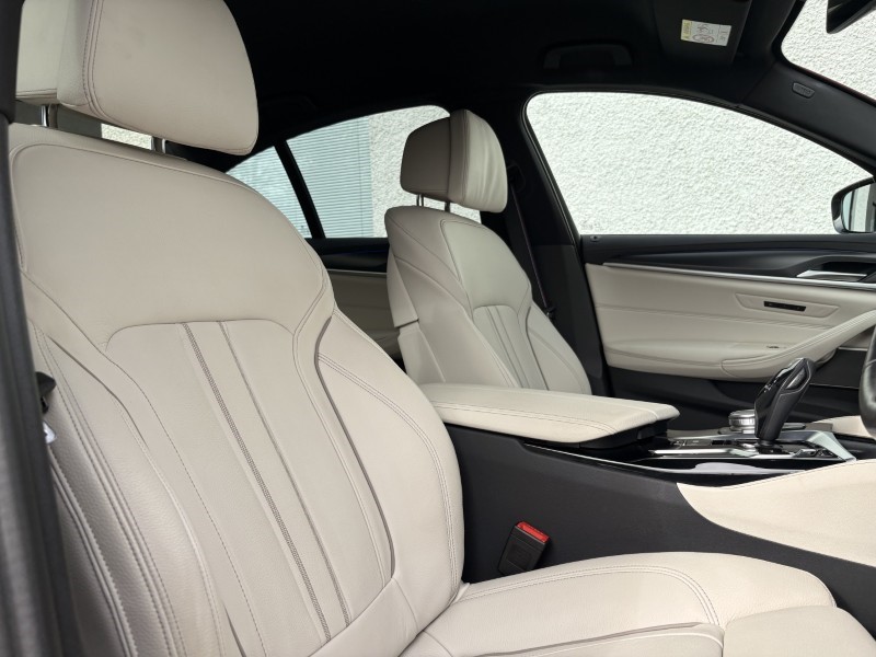 2022 (22) BMW 5 SERIES 520d xDrive MHT M Sport 4dr Step Auto 5267560