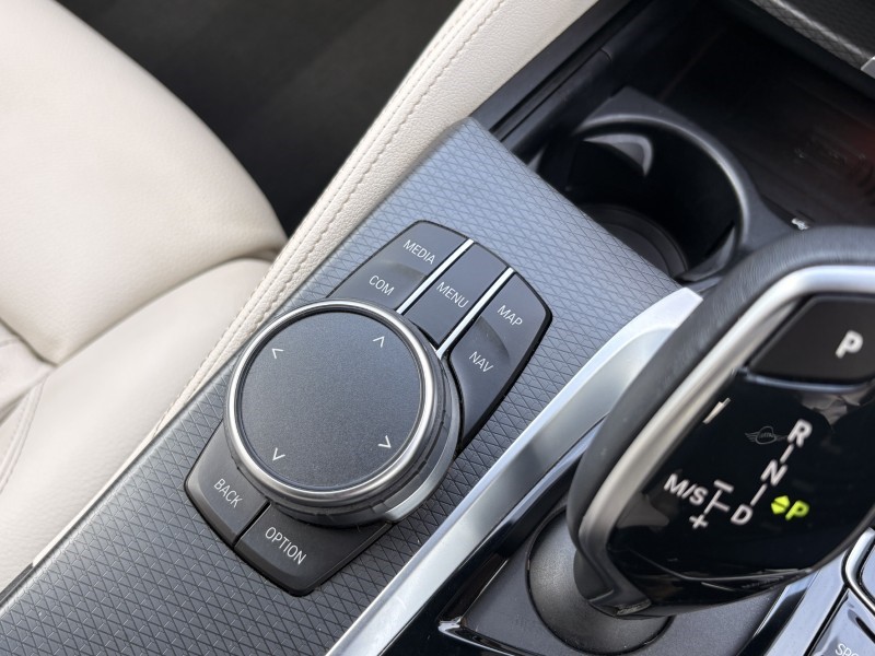 2022 (22) BMW 5 SERIES 520d xDrive MHT M Sport 4dr Step Auto 5267528