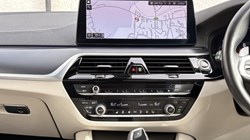 2022 (22) BMW 5 SERIES 520d xDrive MHT M Sport 4dr Step Auto 5267563