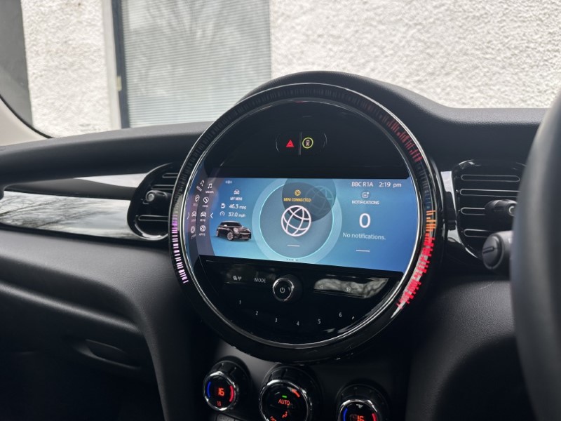 2023 (73) MINI HATCHBACK 1.5 Cooper Classic Premium 3dr 5198994