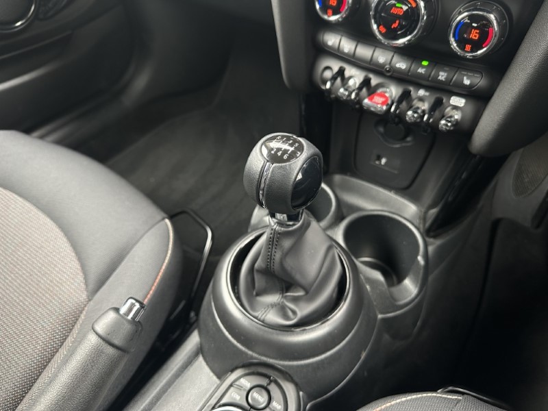 2023 (73) MINI HATCHBACK 1.5 Cooper Classic Premium 3dr 5198999