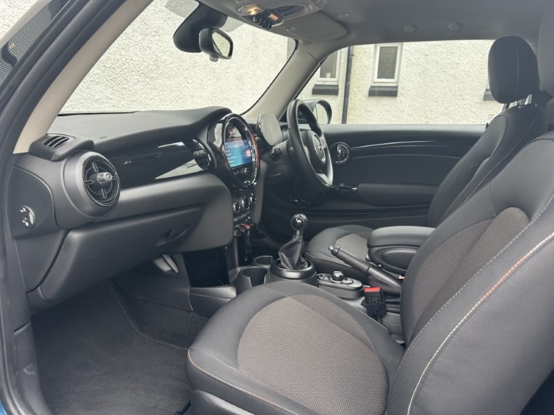 2023 (73) MINI HATCHBACK 1.5 Cooper Classic Premium 3dr 5198989