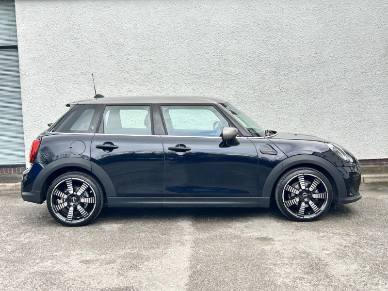 2024 (24) MINI HATCHBACK 1.5 Cooper Exclusive Premium 5dr Auto 5217915