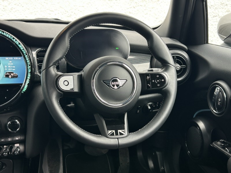 2024 (24) MINI HATCHBACK 1.5 Cooper Exclusive Premium 5dr Auto 5217911