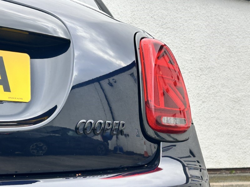 2024 (24) MINI HATCHBACK 1.5 Cooper Exclusive Premium 5dr Auto 5217906