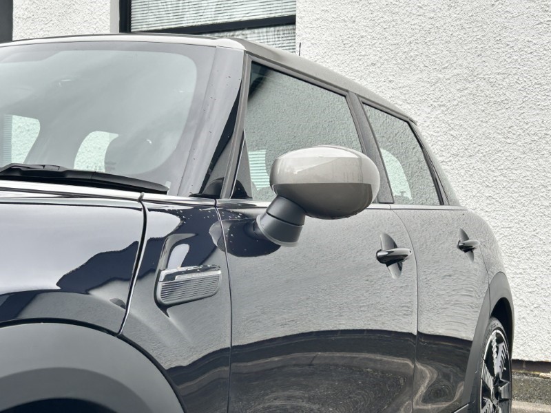 2024 (24) MINI HATCHBACK 1.5 Cooper Exclusive Premium 5dr Auto 5217924