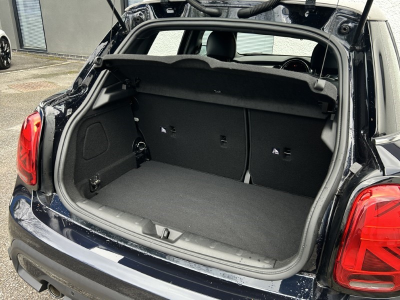 2024 (24) MINI HATCHBACK 1.5 Cooper Exclusive Premium 5dr Auto 5217908