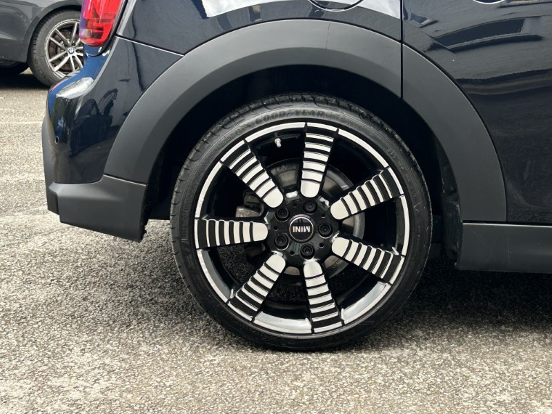 2024 (24) MINI HATCHBACK 1.5 Cooper Exclusive Premium 5dr Auto 5217909