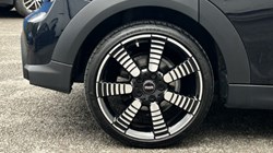 2024 (24) MINI HATCHBACK 1.5 Cooper Exclusive Premium 5dr Auto 5217909