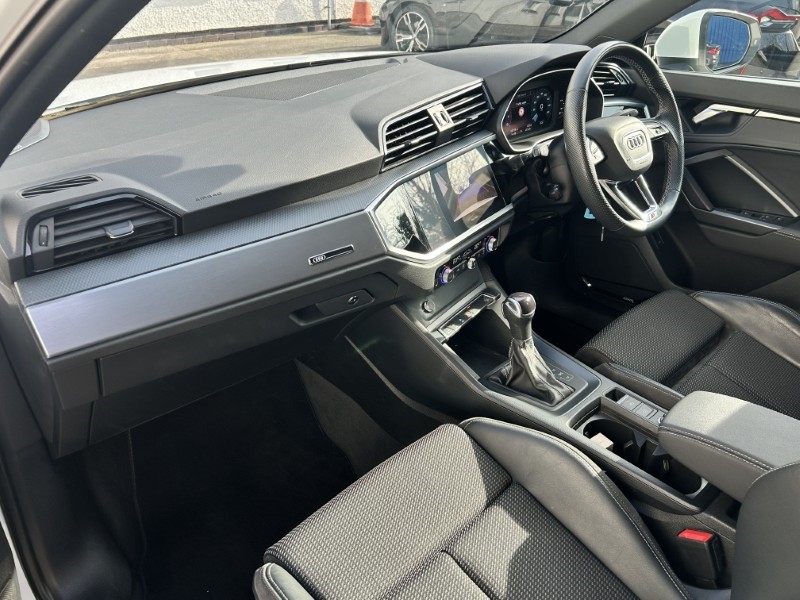 2022 (72) AUDI Q3 35 TFSI S Line 5dr S Tronic 5205557