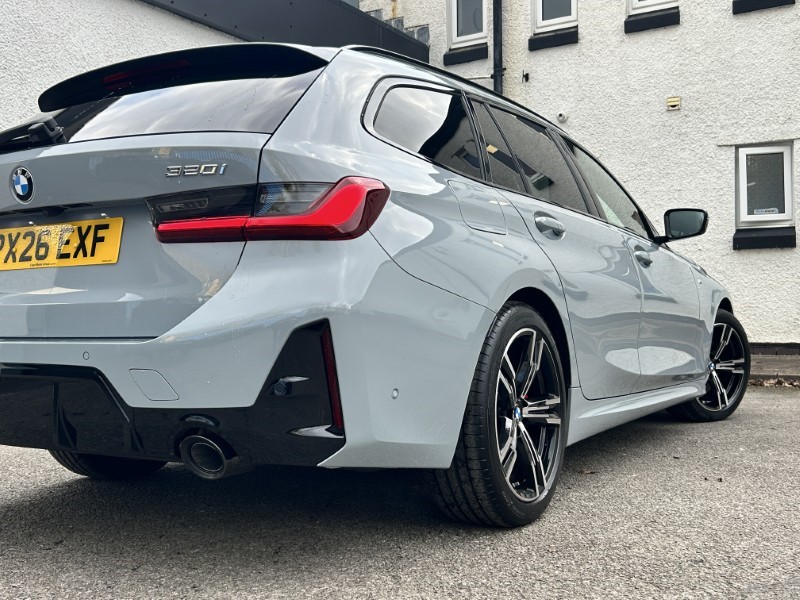2026 (26) BMW 3 SERIES 320i M Sport 5dr Step Auto [Pro Pack] 5168976
