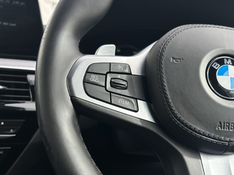 2018 (68) BMW 5 SERIES 520d xDrive M Sport 4dr Auto 5220158