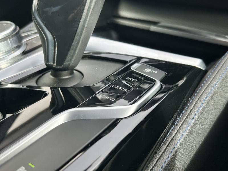 2018 (68) BMW 5 SERIES 520d xDrive M Sport 4dr Auto 5220151