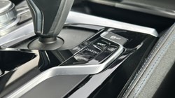 2018 (68) BMW 5 SERIES 520d xDrive M Sport 4dr Auto 5220151