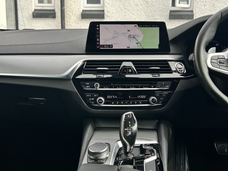 2018 (68) BMW 5 SERIES 520d xDrive M Sport 4dr Auto 5220166